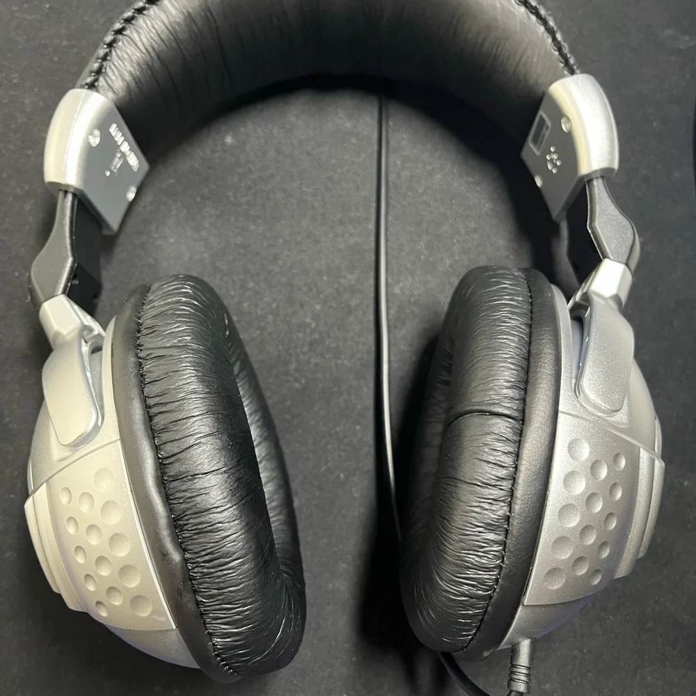 HPS300 high performance studio headphones - Picture 3 of 8